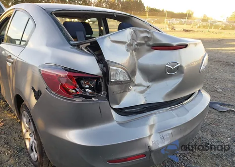 2012 Mazda Mazda3 I Sport из США, поврежденный, VIN JM1BL1UG7C1552509